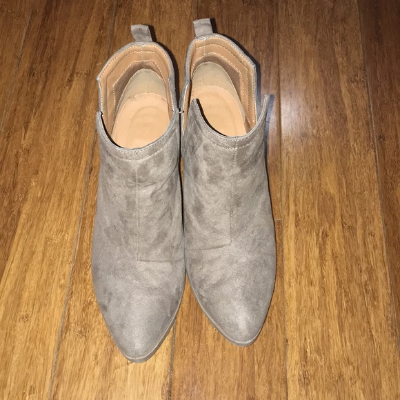 Qupid Booties - Picture 2 of 4